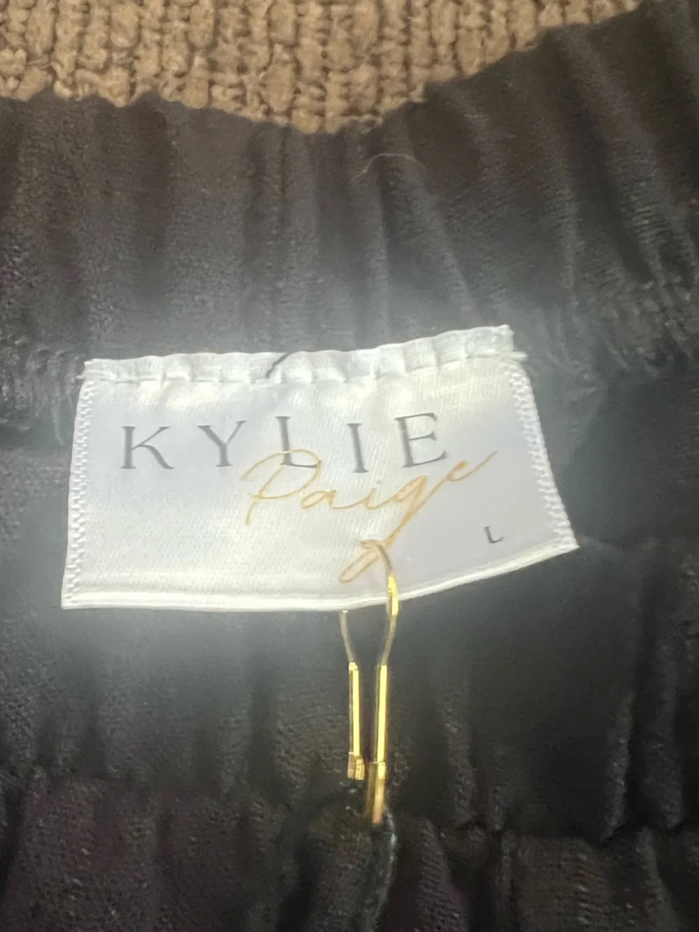 Kylie Paige NWT Black Wide Leg Crop Pants with Elastic Waist. Linen blend. Large